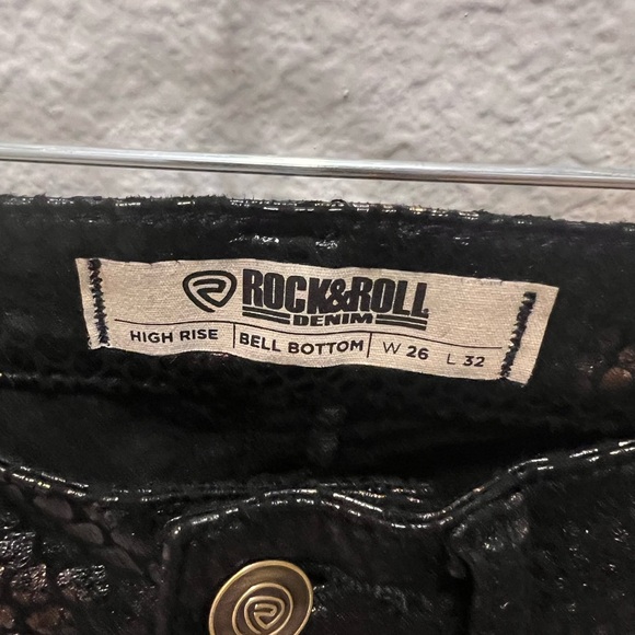 Stylish Black and Brown Women's Pants - Picture 3 of 4